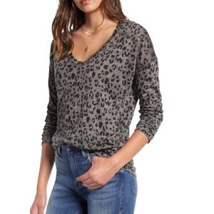Rails Sami Long Sleeve V Neck Animal Print Top in Charcoal Linen Blend Size L